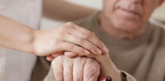 Leider können Hände schütteln alle diese Symptome Parkinsonismus